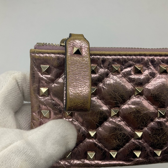 Valentino Pink Metallic Quilted Patent Rockstud Zip Pouch/Key cles - Picture 7 of 14